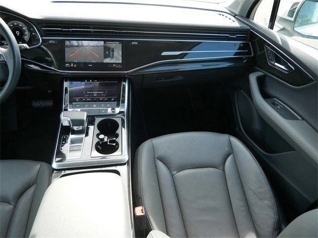 Used 2025  Audi 55 Premium Plus image 12