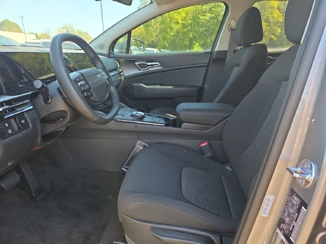 New 2026 Steel Gray Kia LX image 4