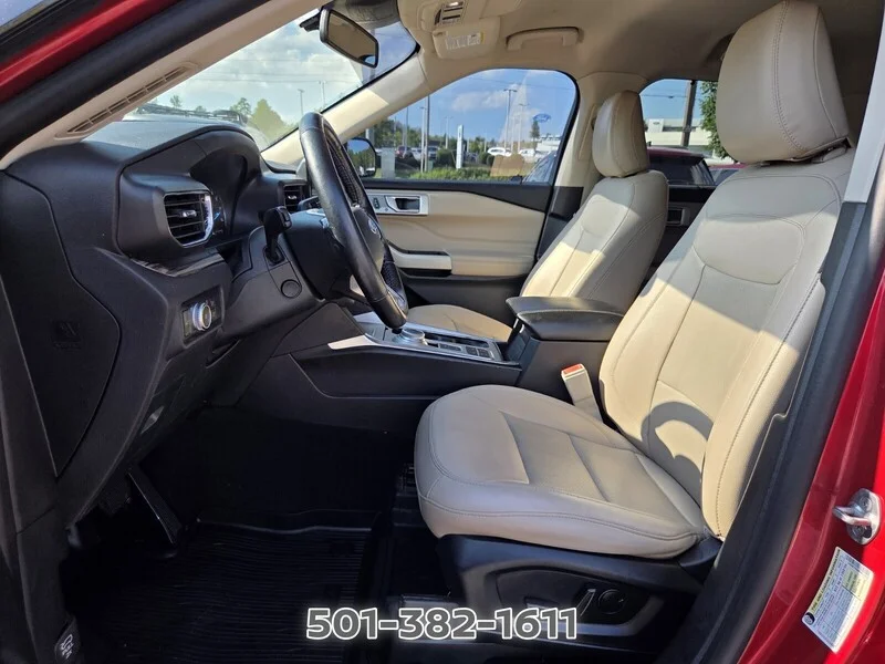Used 2021 Red Metallic FORD LIMITED RWD image 9