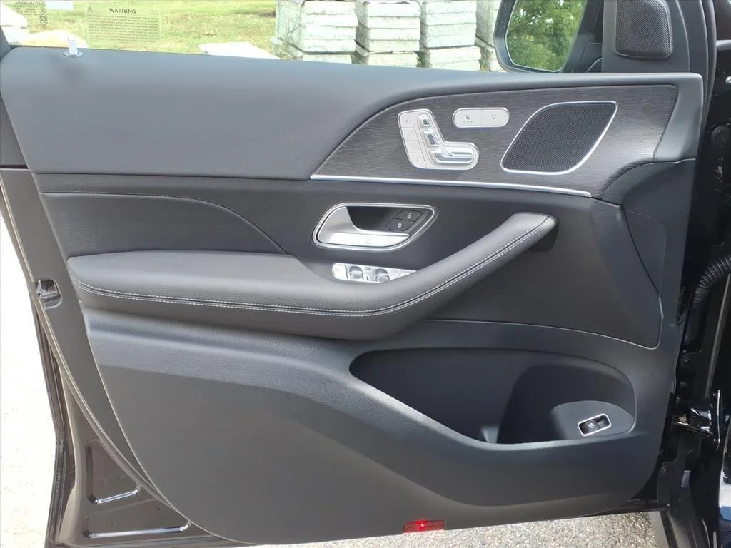 2025 Mercedes-Benz GLE GLE450 - Photo 15