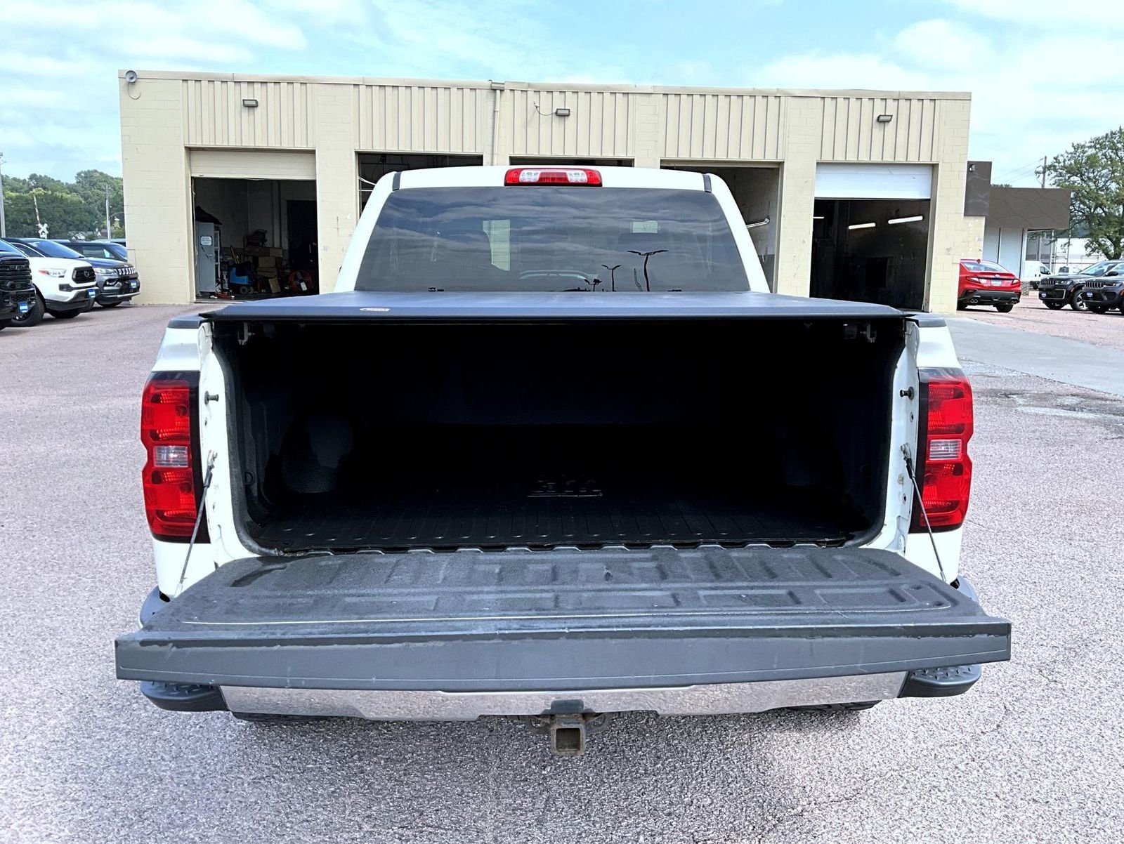 Used 2014 White Chevrolet LT image 9