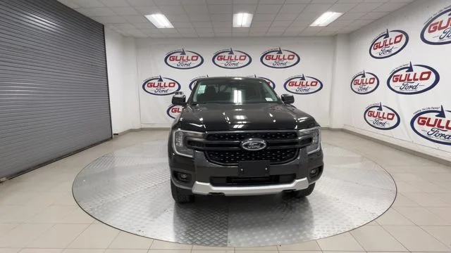 New 2026 Shadow Black Ford XLT image 4