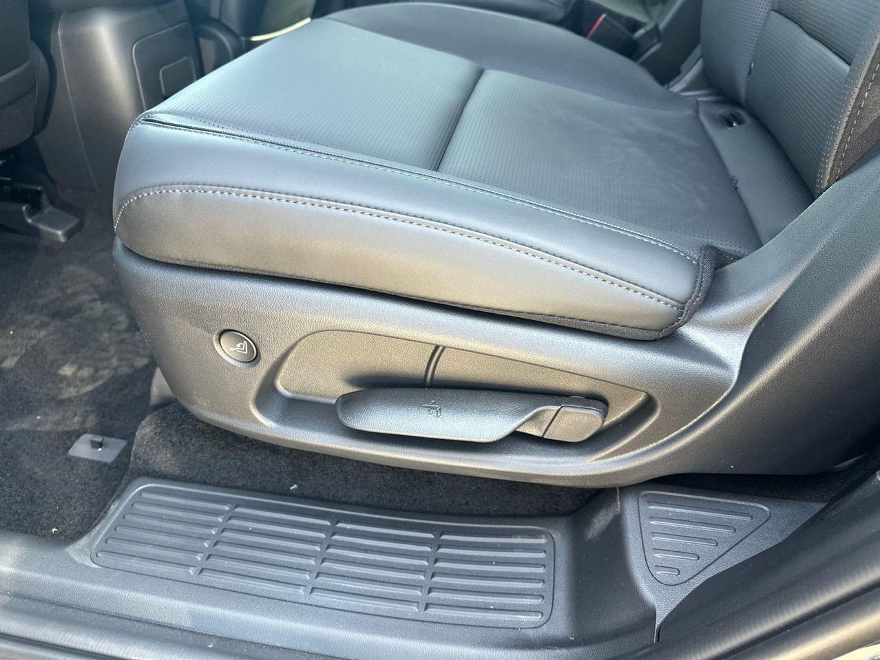 New 2026 Blue Hyundai SEL Premium 7P image 20