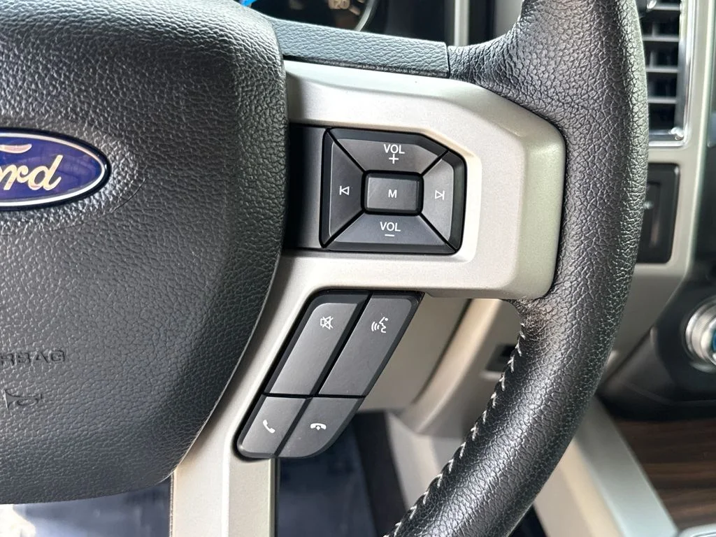 Used 2015 Silver Ford Lariat image 16