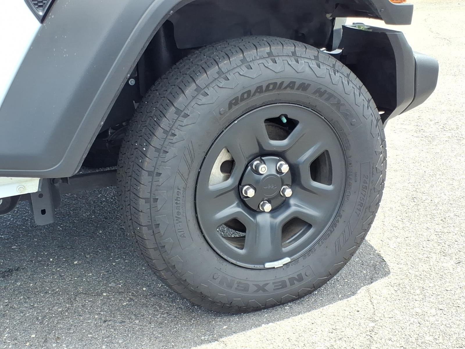 Used 2025 Bright White Clearcoat Jeep Sport image 12