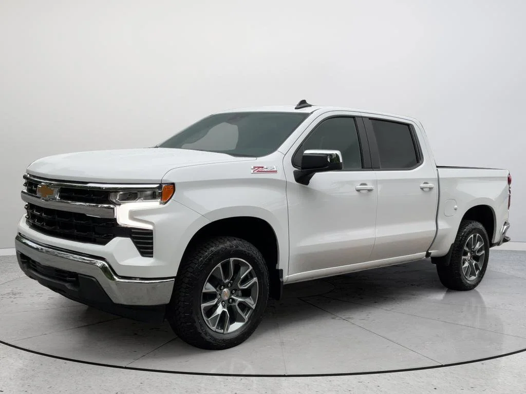 New 2026 Chevrolet Silverado 1500 LT 4D Crew Cab