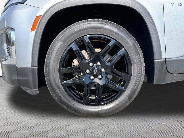 Used 2023 STERLING GRAY METALLIC Chevrolet LT Cloth image 7