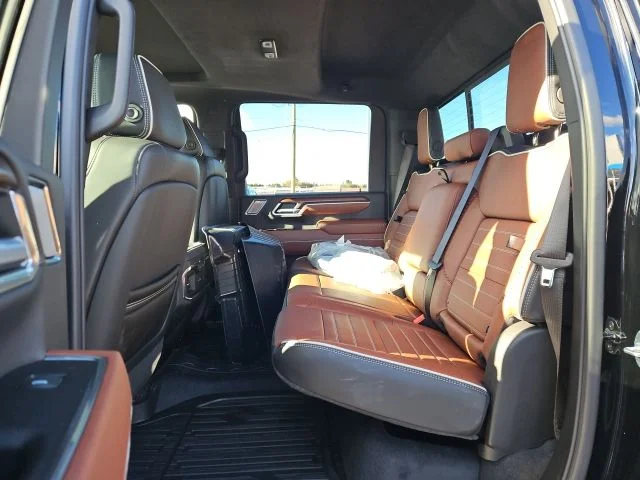 2026 GMC Sierra 3500HD Denali Ultimate - Photo 18