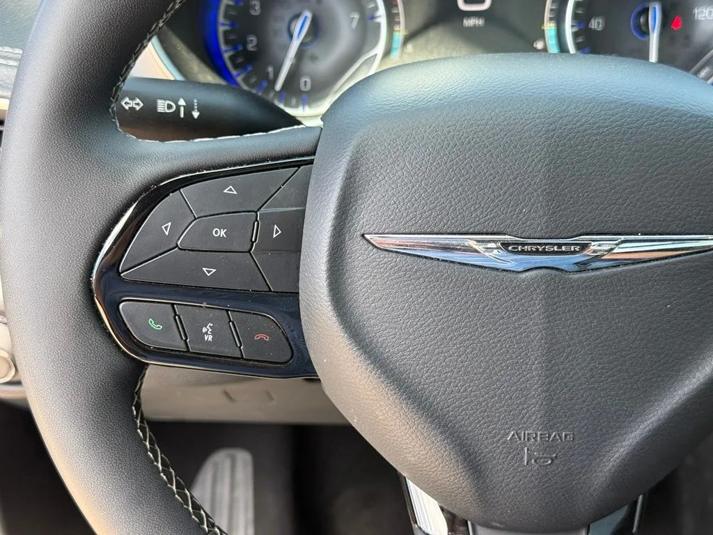 Used 2025 Black Chrysler Limited image 15