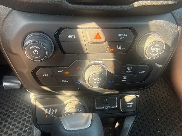 Used 2023 Red Jeep Latitude image 15