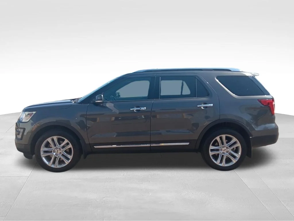 Used 2017 Magnetic Ford Limited image 3