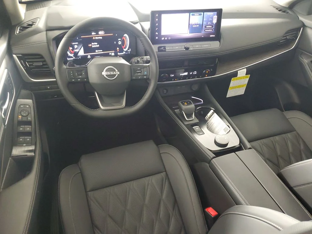 New 2026 Black Nissan Platinum image 15