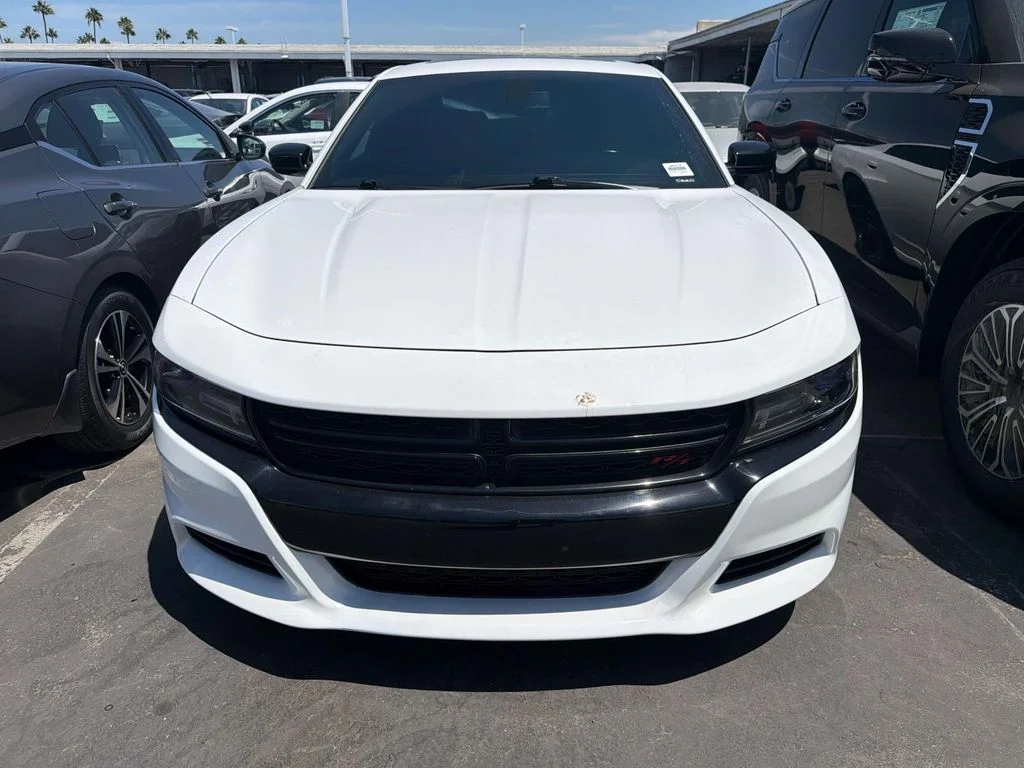 Used 2018 White Knuckle Clearcoat Dodge R/T image 2