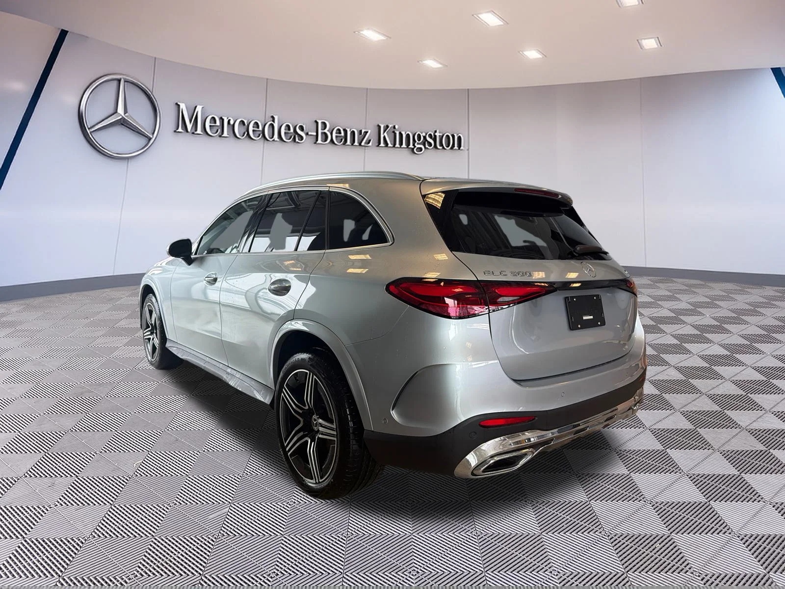 Used 2026 Silver Mercedes-Benz GLC 300 4MATIC SUV image 8
