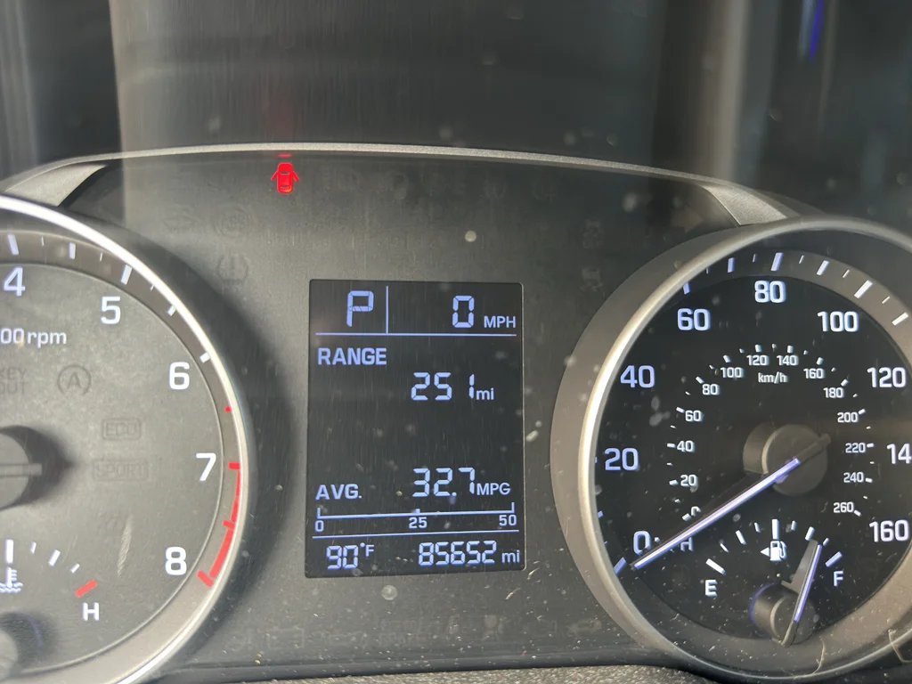 Used 2017 Phantom Black Hyundai SE image 12
