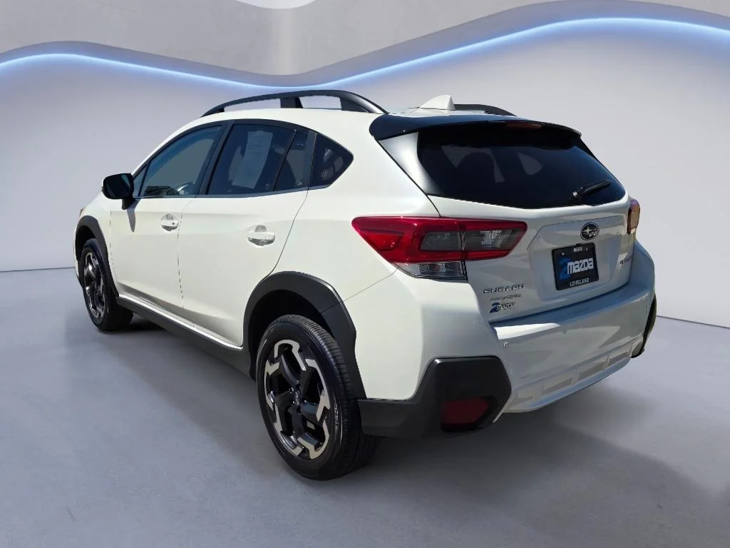 Used 2023 Crystal White Pearl Subaru Limited image 3