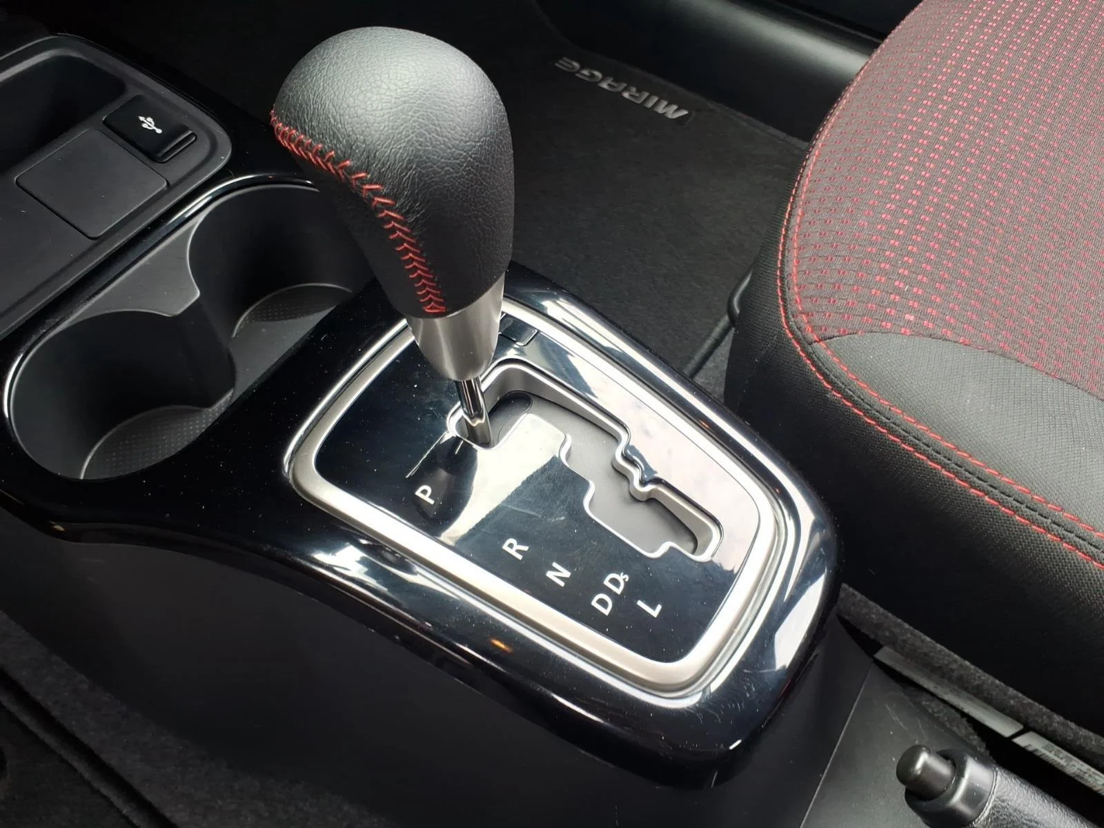 Used 2024 Jet Black Metallic Mitsubishi Black Edition image 6