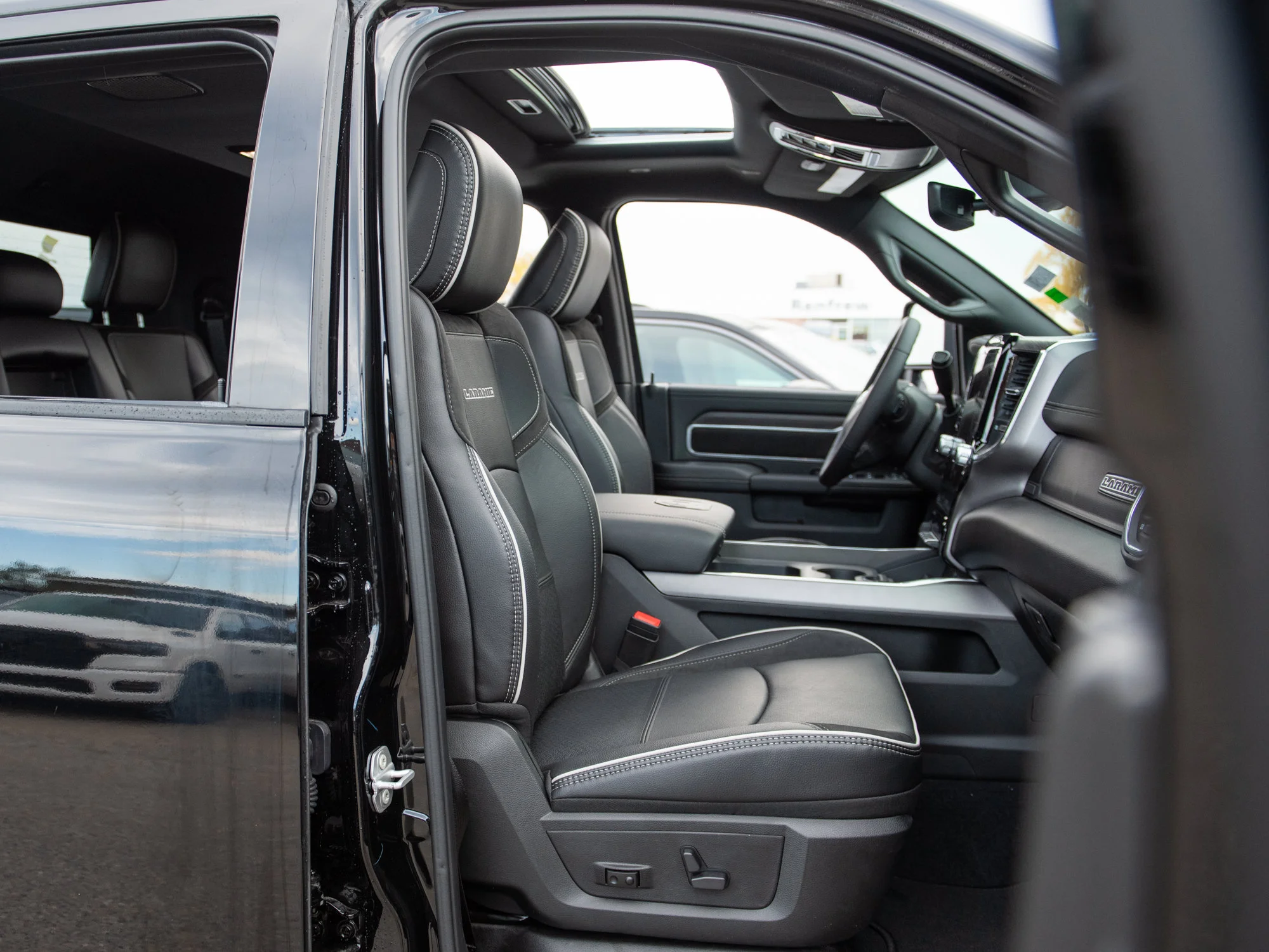 New 2026 Black RAM Laramie Night* Mega Cab 4x4, Max Tow Pkg, Sunroof, Heated/Ventilated Leather image 26