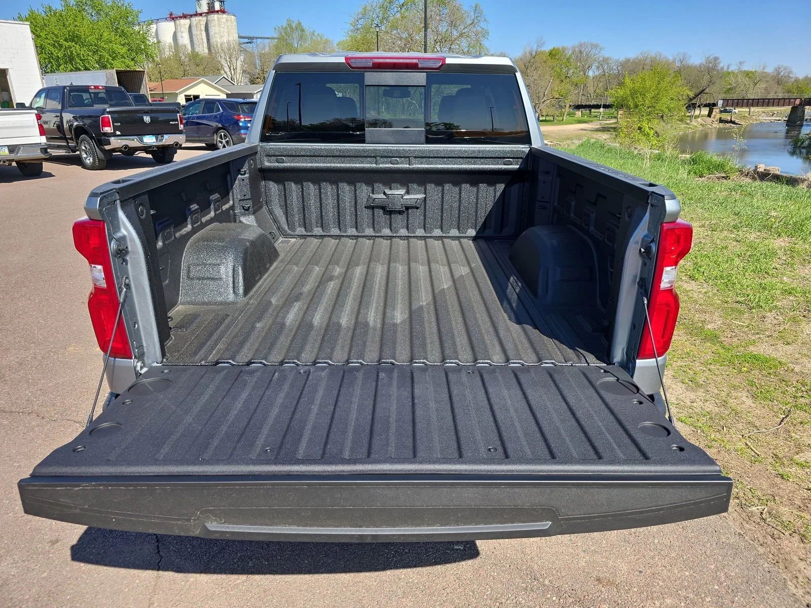 2026 Chevrolet Silverado 1500 LTZ - Photo 6