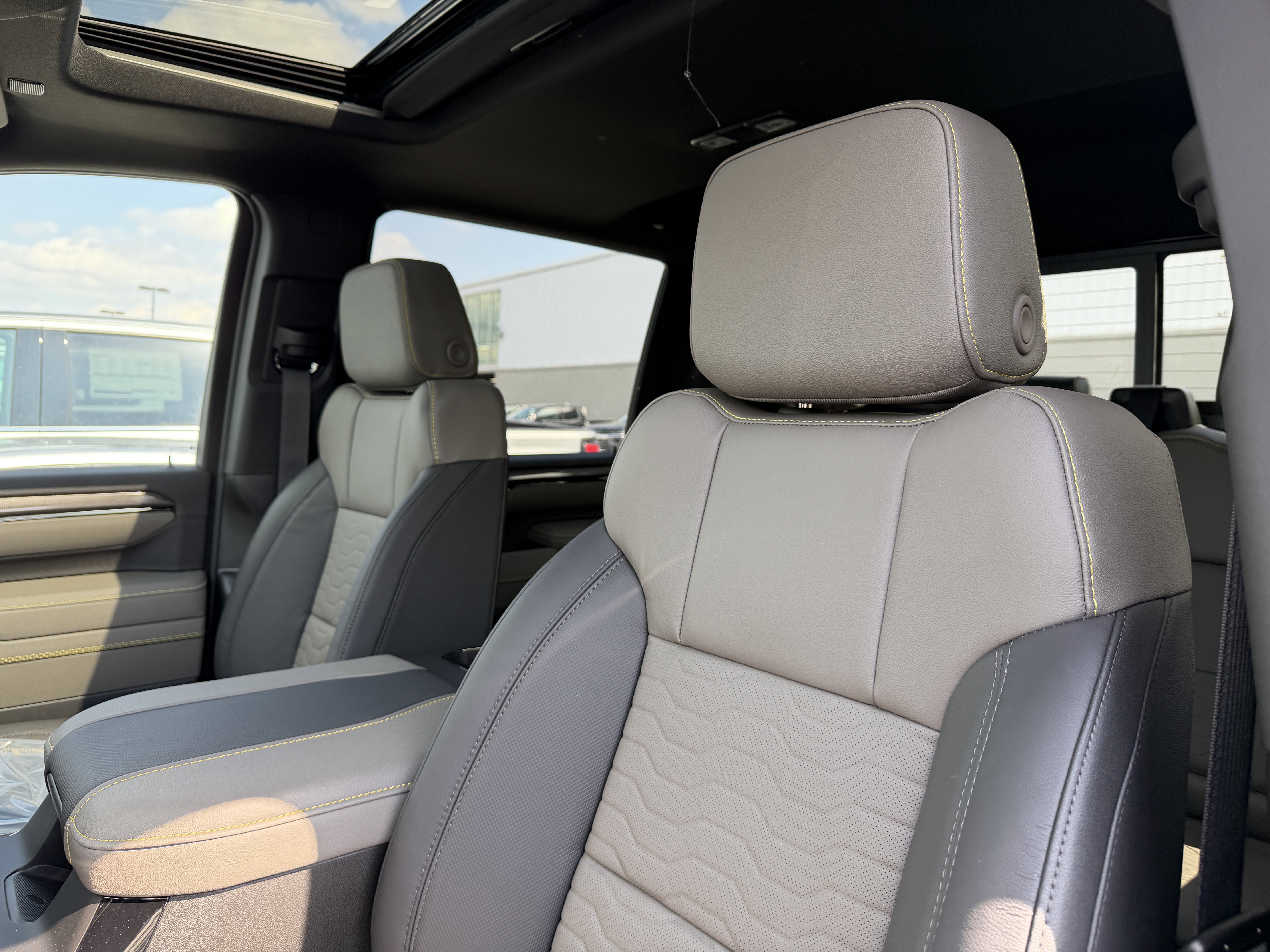 2026 Chevrolet Silverado 2500 HD ZR2 - Photo 15