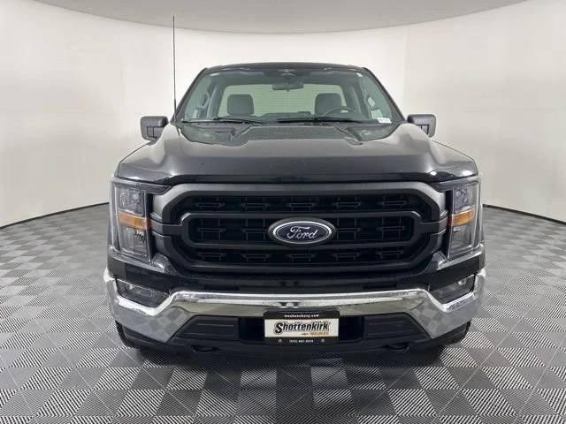 Used 2023  Ford XL image 2