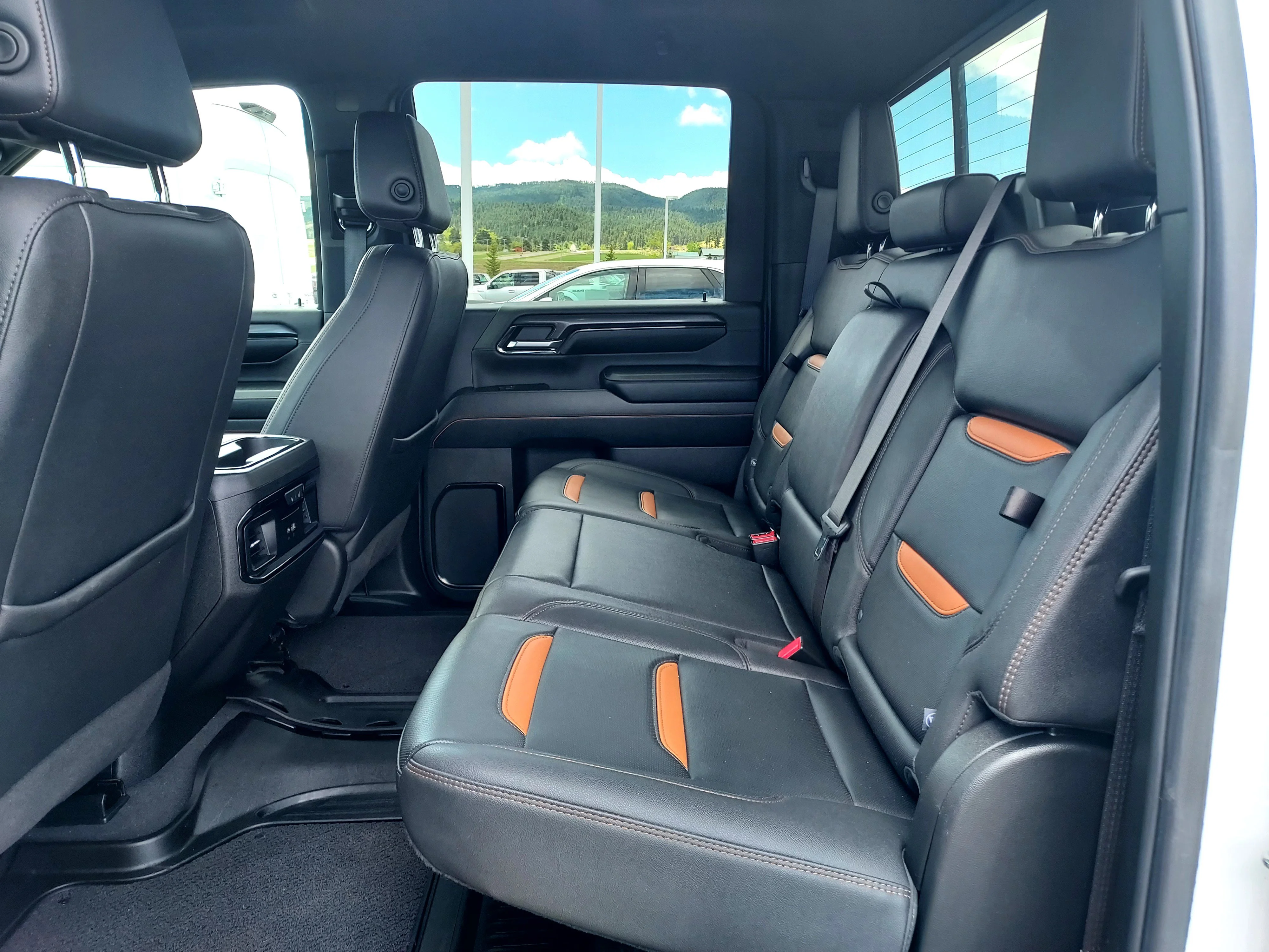 Used 2024 Summit White GMC AT4 image 17