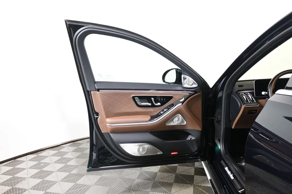 Certified Used 2026 Green Mercedes-Benz S 580 image 28