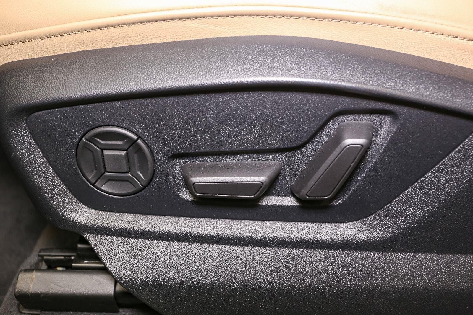Used 2023 Carrara White Audi Premium image 42