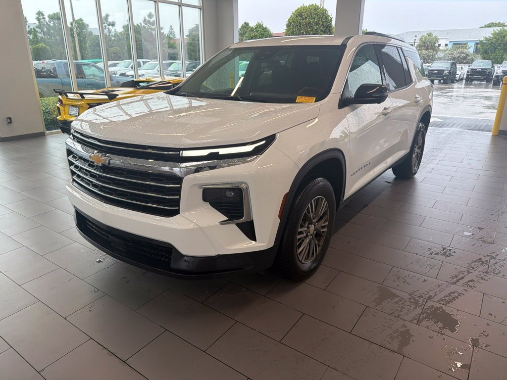 Used 2024 White Chevrolet LT image 3
