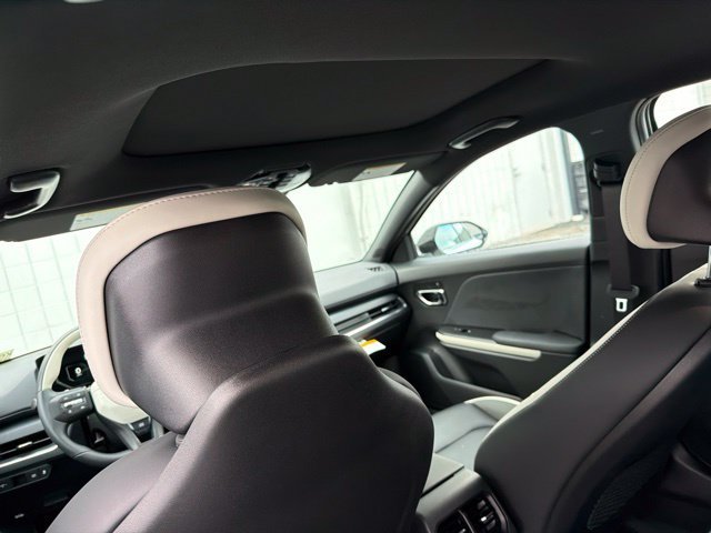 New 2026 Snow White Pearl Kia GT-Line Turbo image 8