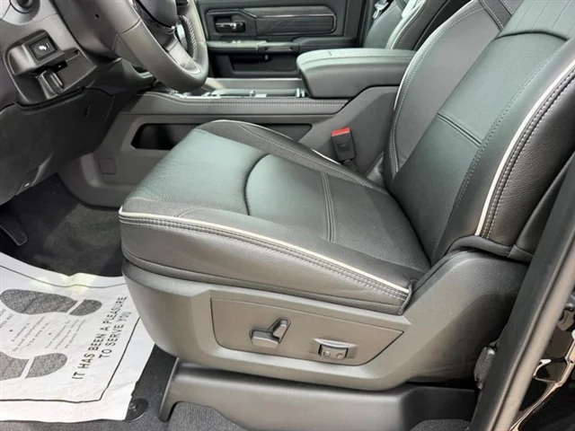 New 2026 Diamond Black Crystal Pearl-Coat Exterior Paint RAM Limited image 20