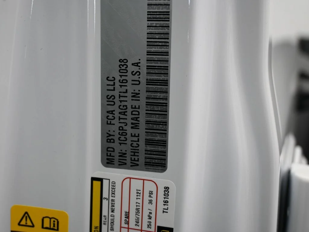 New 2026 Bright White Clear-Coat Exterior Paint Jeep Sport image 16