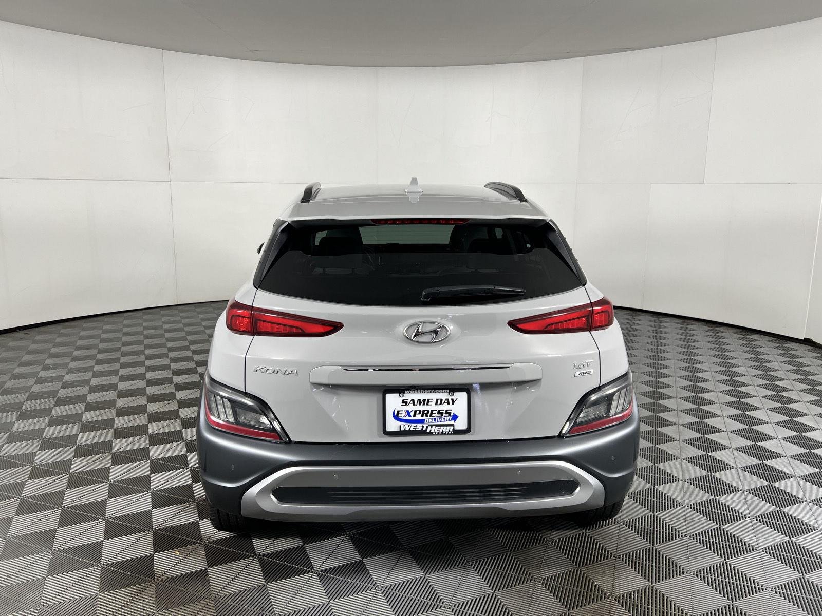 Used 2023 Cyber Silver Hyundai Limited image 8