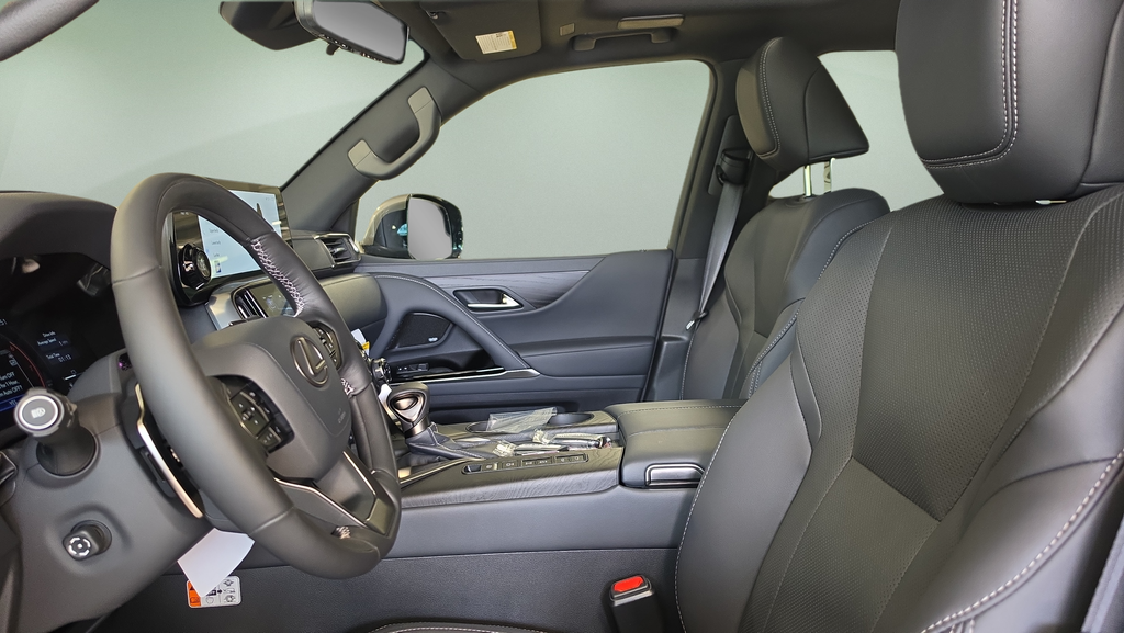 New 2026 Manganese Luster Lexus  600 LUXURY image 15