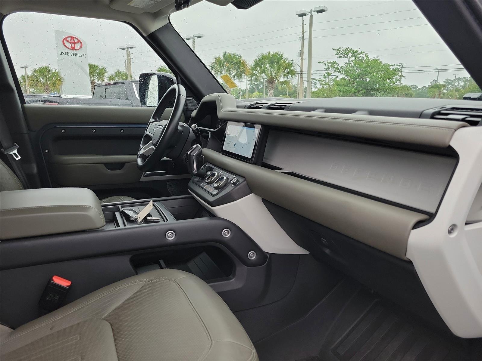 Used 2020 Fuji White Land Rover HSE image 35