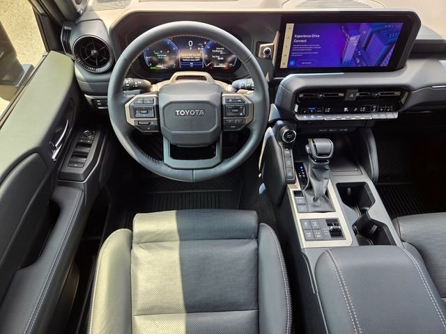 Used 2025  Toyota Base image 14