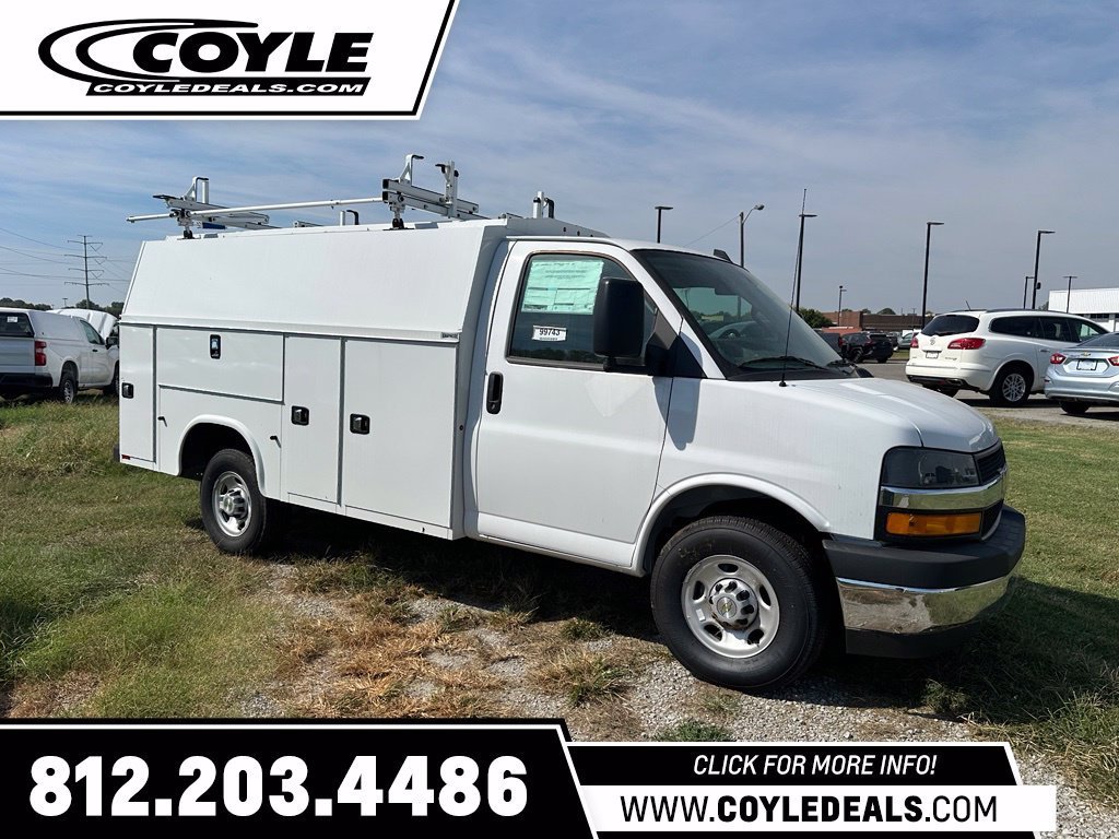 2026 Chevrolet Express Cutaway Base