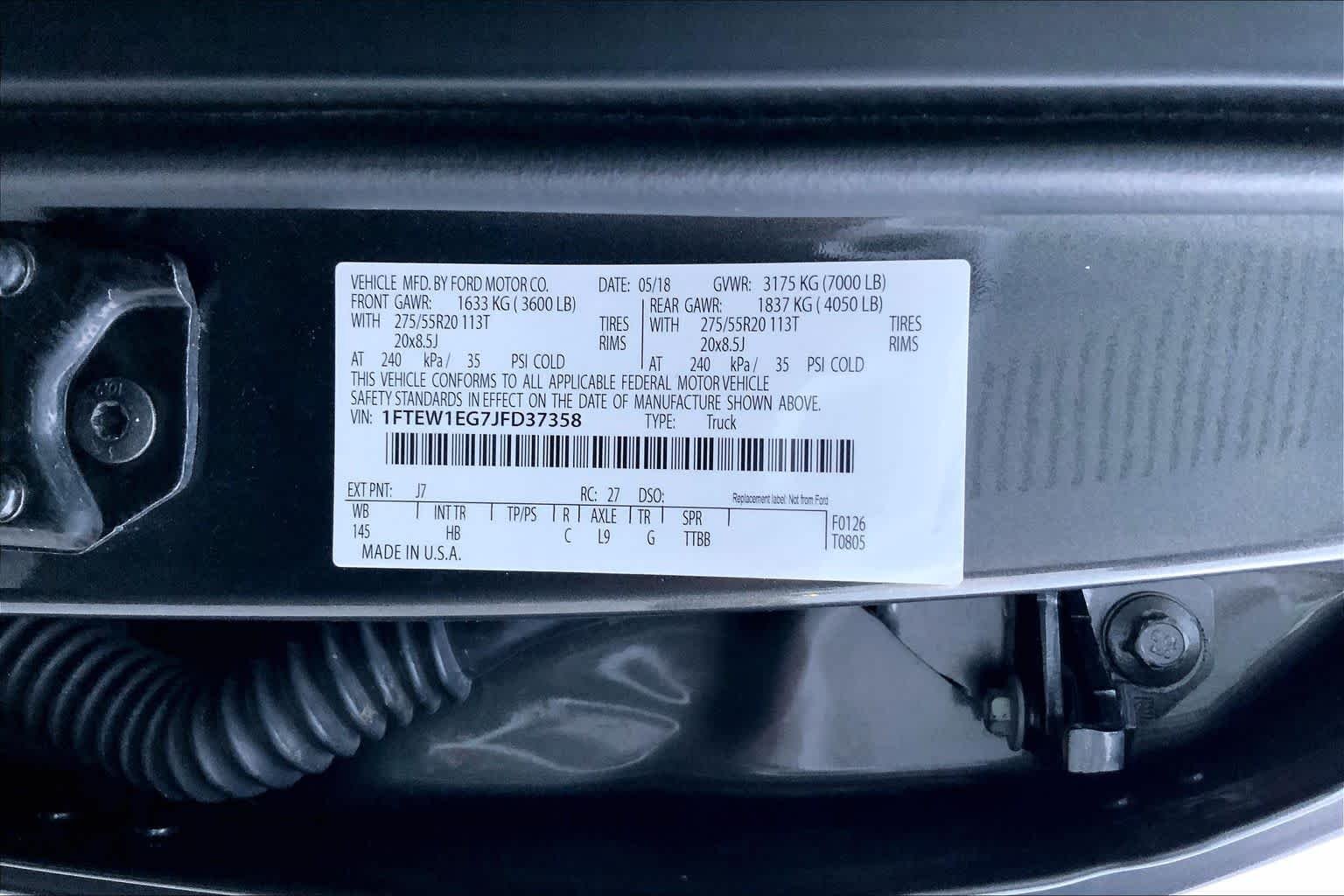 Used 2018 Magnetic Metallic Ford LARIAT image 31