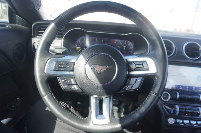 Used 2022  Ford GT Premium image 21