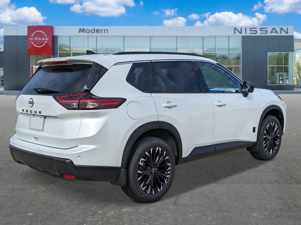 New 2026 Everest White Pearl Tricoat Nissan Dark Armor image 5