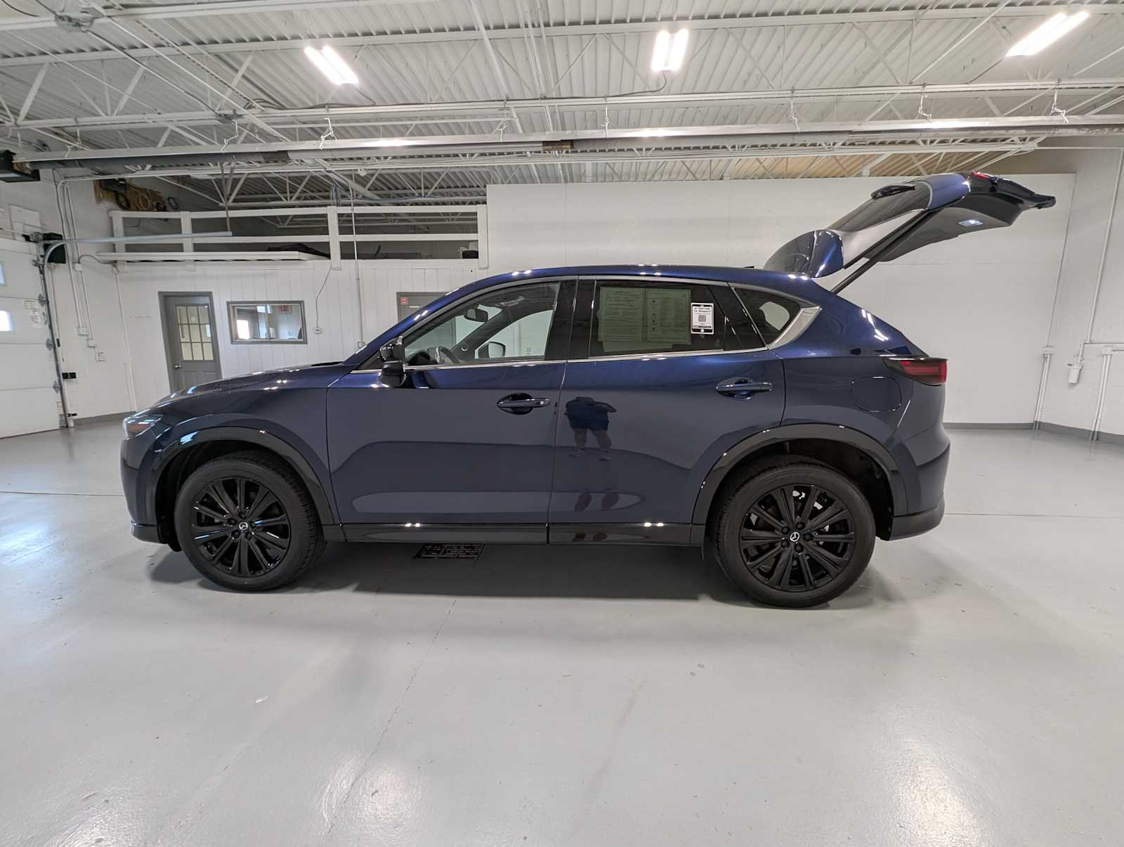 Used 2024 Deep Crystal Blue Mica Mazda 2.5 Turbo Premium Package image 12