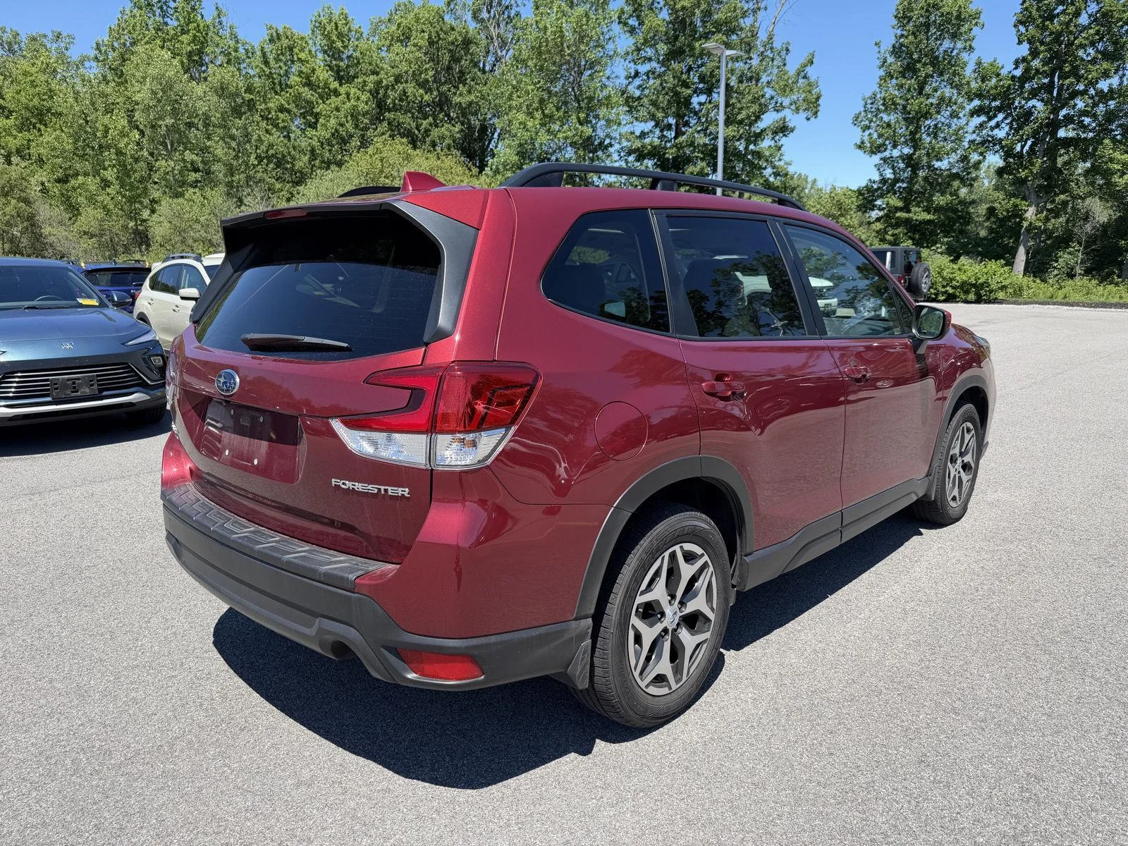 Used 2020  Subaru Premium image 4