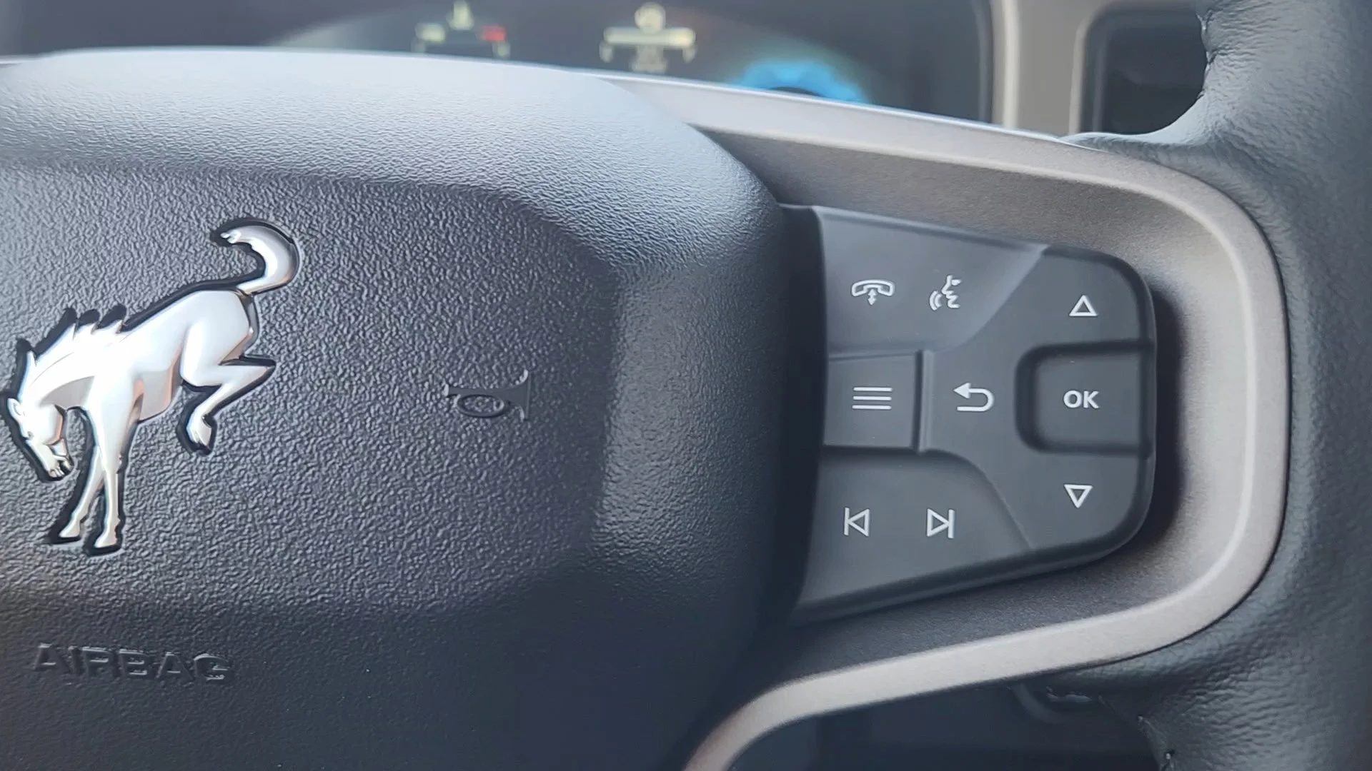 New 2026 Avalanche Gray Ford Outer Banks image 13