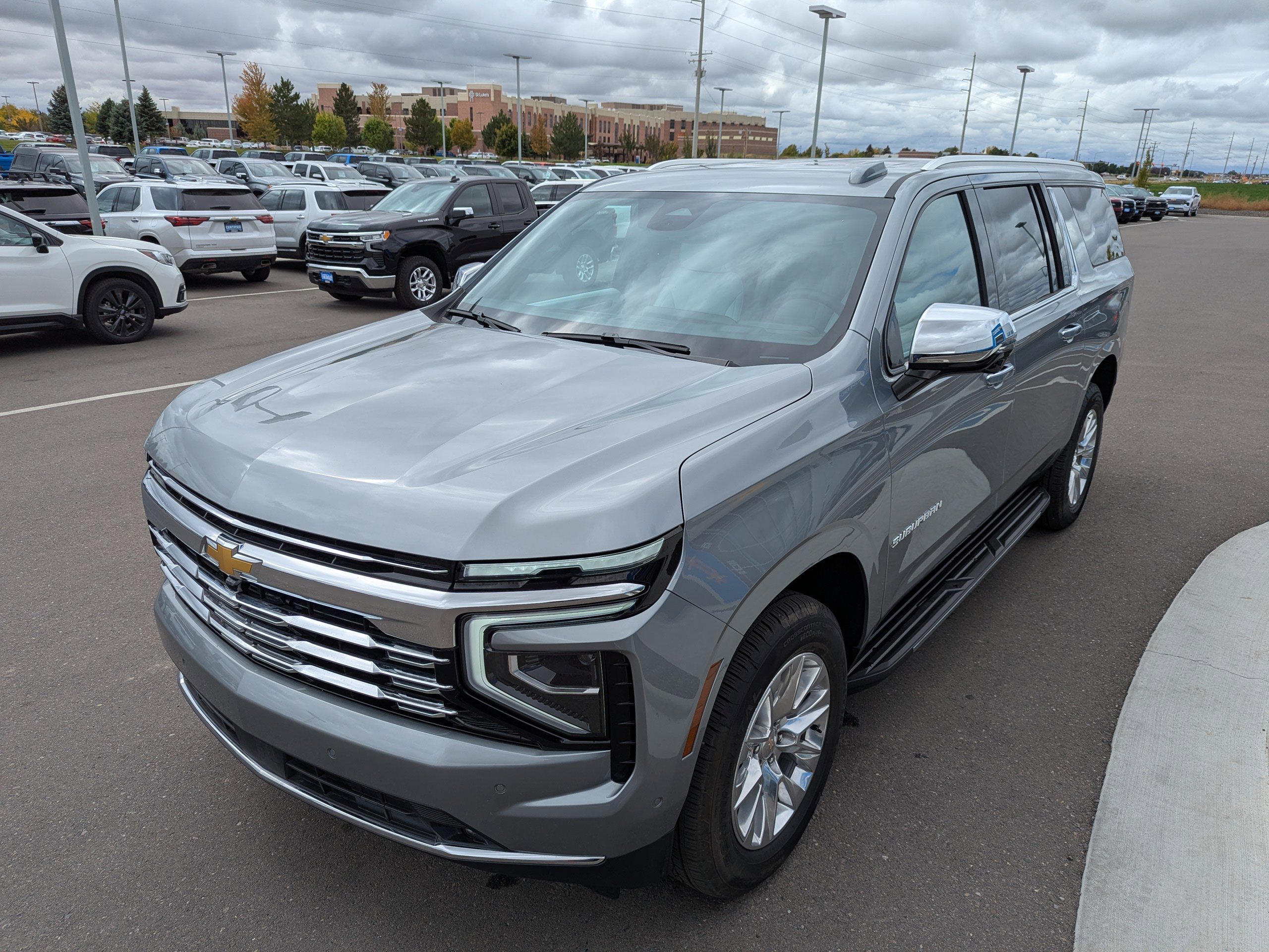 2025 Chevrolet Suburban Premier - Photo 6