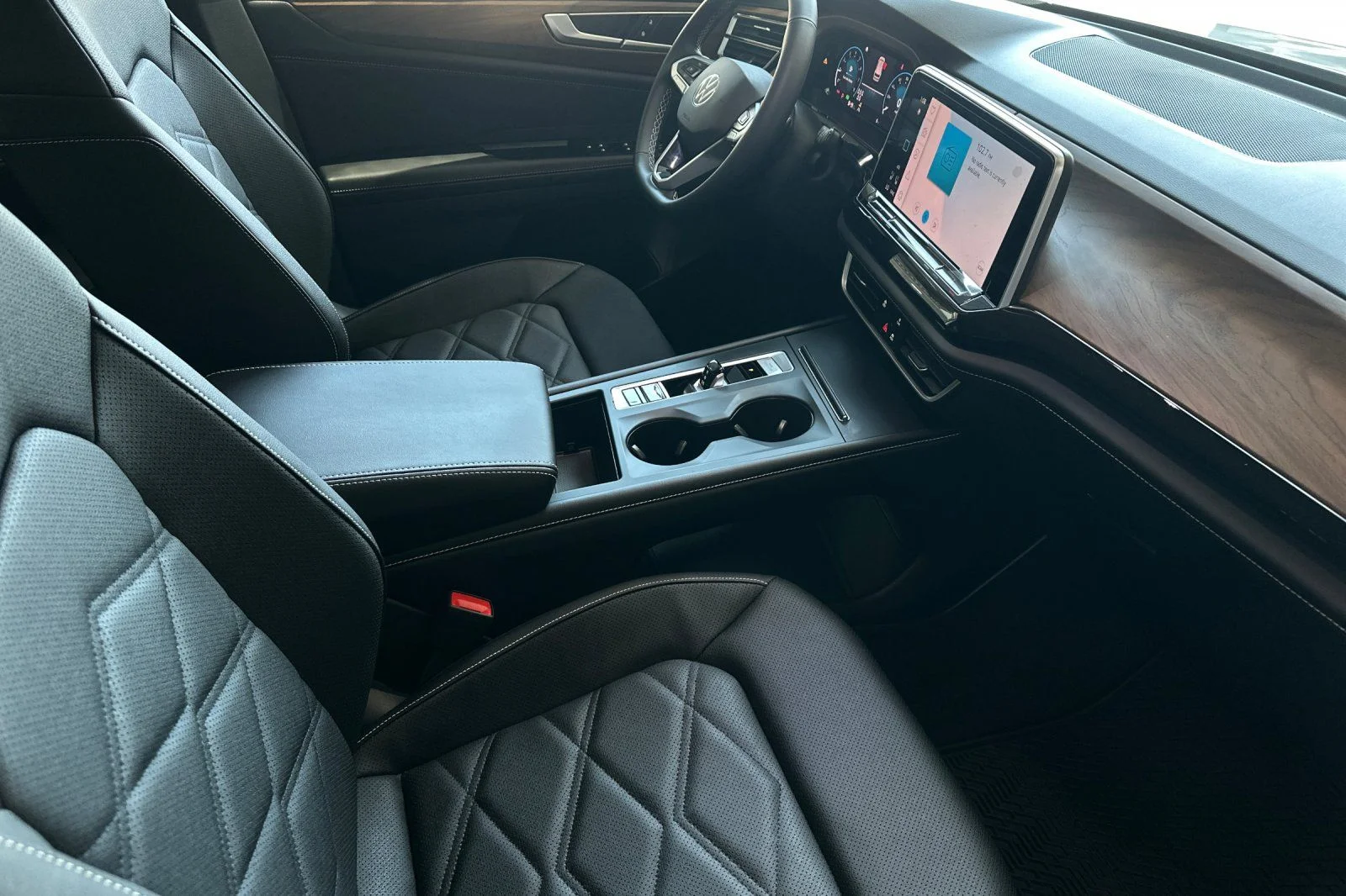 New 2026 White Volkswagen 2.0T SE image 15