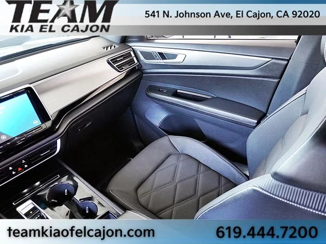 Used 2024  Volkswagen 2.0T SE w/Technology image 21