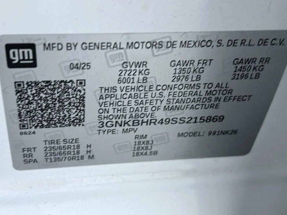 Used 2025 White Chevrolet LT image 26