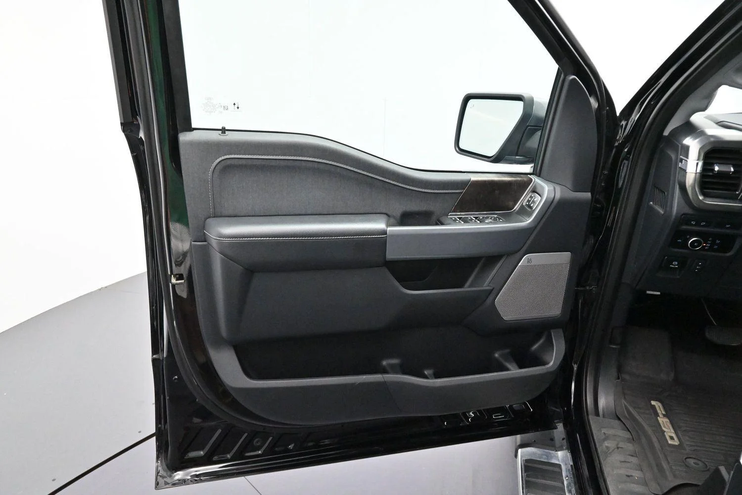 Used 2023 Black Ford XL image 10