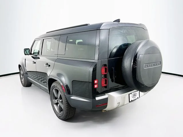 Used 2025 Black Land Rover S image 7