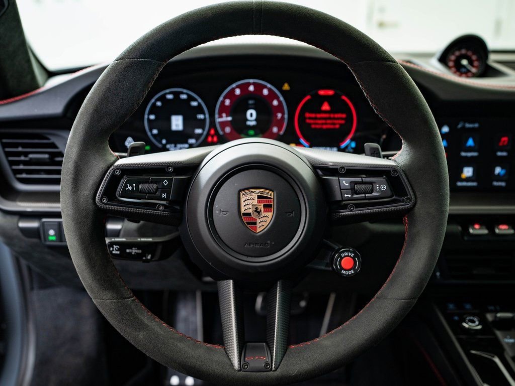 2025 Porsche 911 GTS - Photo 6